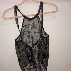 exoté mesh star crop top